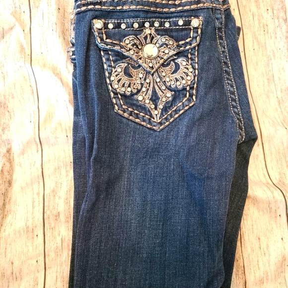 LA Idol Jeans- Stretch butt hugging-size 3 - Picture 2 of 8